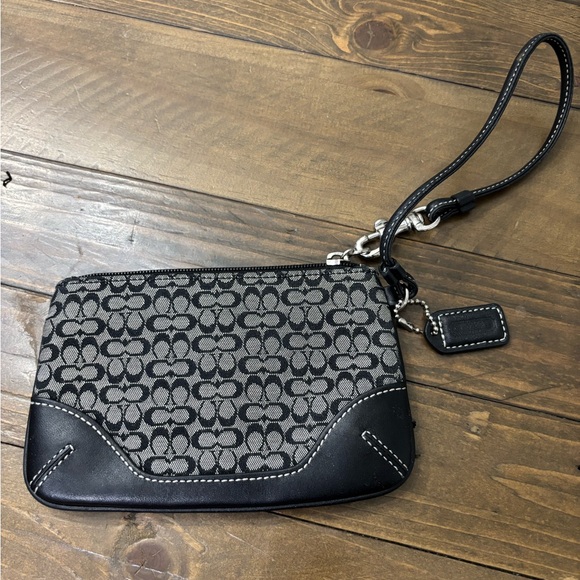 Coach Signature C Jacquard Print Leather Trim Wristlet - Picture 2 of 9